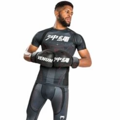 Venum Okinawa 3.0 Rashguard S/S Nero-Rosso