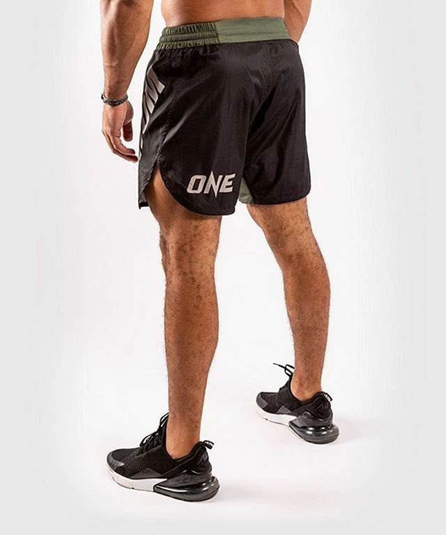 Venum ONE FC Impact Fightshorts Nero-Verde - immagine 3