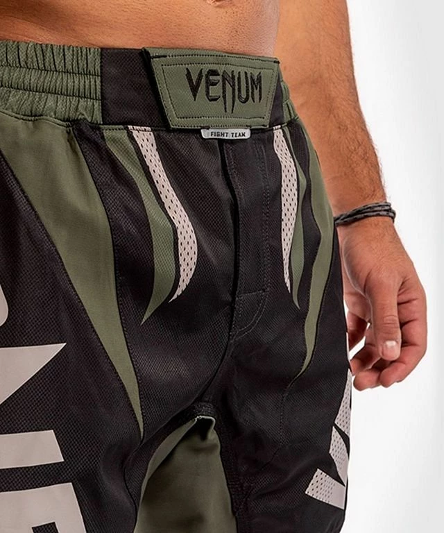 Venum ONE FC Impact Fightshorts Nero-Verde - immagine 5
