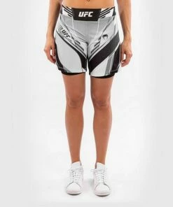 Venum UFC Authentic Fight Night Womens Shorts Long Fit Bianco